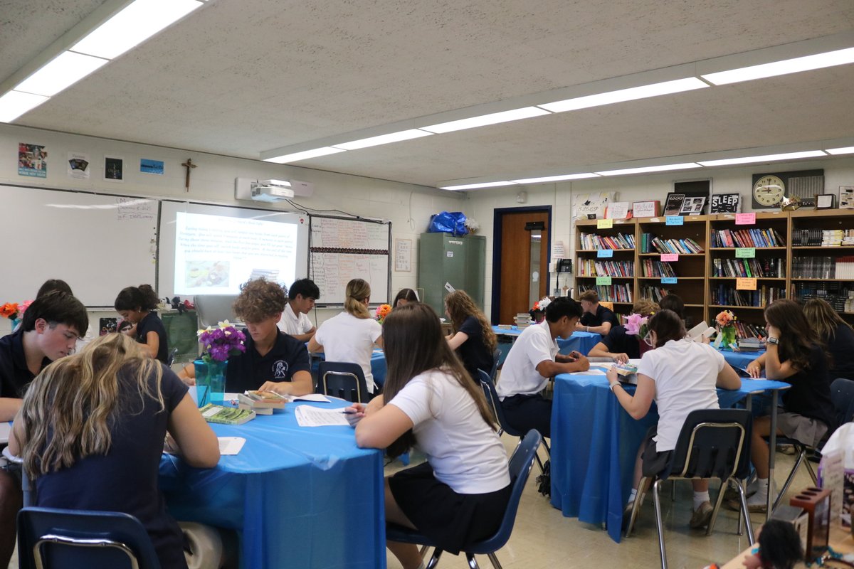 Our English classes had the ultimate literary treat! Students went on a “book tasting” adventure moving from table to table, sampling a variety of novels to find their next best read. With lollipops in hand and good vibes from the music, it was a great way to find their next fav!
