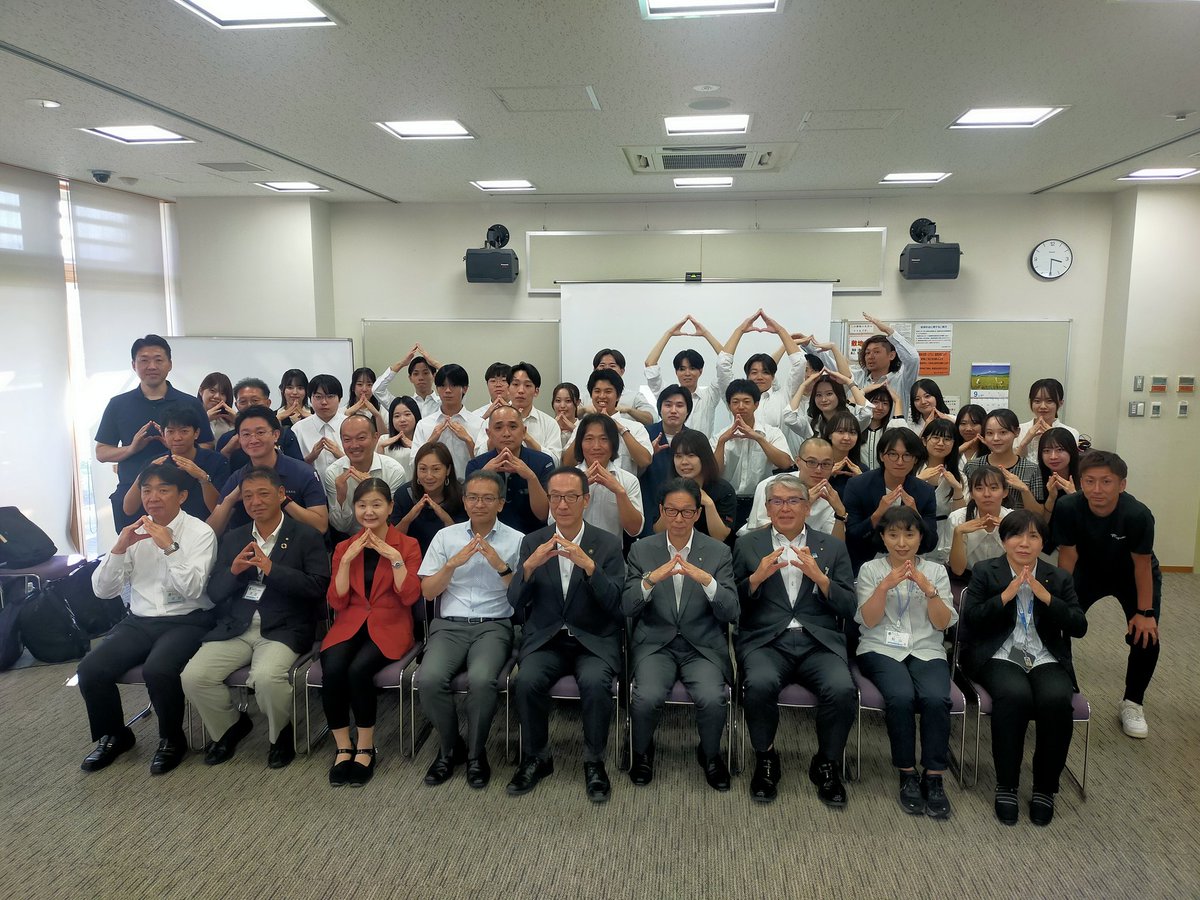 JOINX0811's tweet photo. #3ヶ月 #有償インターン #富士市
今日はいよいよ発表会🍎🍎
過去最高の参加者数で
発表内容もさらに内容の濃いものに✨
#県外大学生✕ 富士市🗻
関係人口が増えました😊😊 https://t.co/q8tOOvcxGT