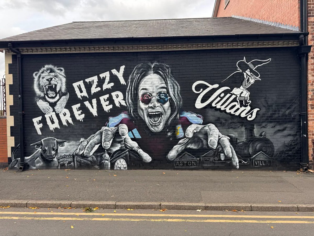 ChrisHart_AVFC's tweet photo. 🤘 https://t.co/CtyA9WNNE9