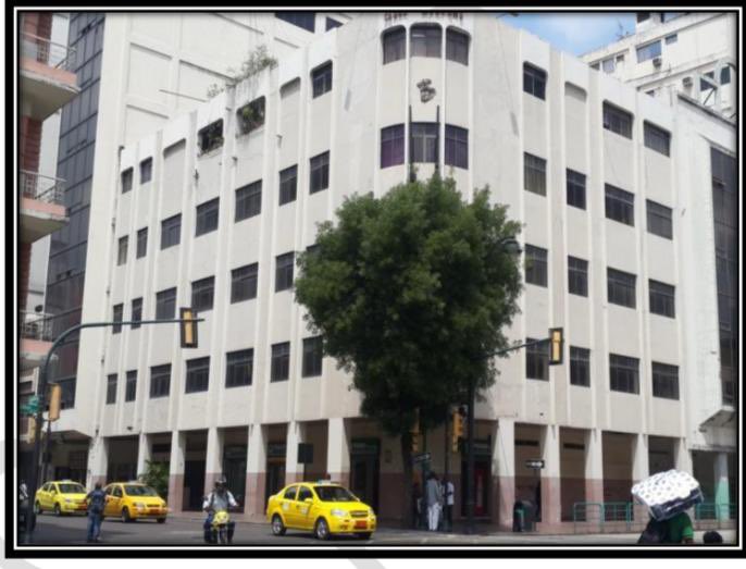De oportunidad:
Vendo edificio frente al parque Centenario y a una cuadra de la Corte Provincial del Guayas. Local comercial grande en la planta baja y 4 pisos con ascensor + un parqueo. Ideal para #hotel #oficinas #instituto <a href="/OficialCAG/">Colegio de Abogados del Guayas</a> #clinica. Inf: 0992383138 
0988370717.