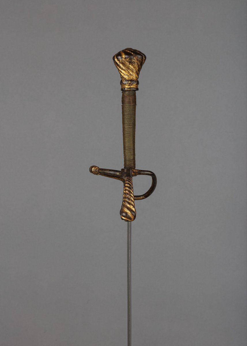 A #Longsword with a gilt complex hilt,

OaL: 48.5 in/128.2 cm
Blade Length: 41.75 in/106 cm
Weight: 3.5 lbs/1.5 kg

#Italian blade, #German hilt, early 16th century, housed at the <a href="/metmuseum/">The Metropolitan Museum of Art</a>

#weapons #sword #hre #holyromanempire #renaissance #themet #metmuseum #art #history
