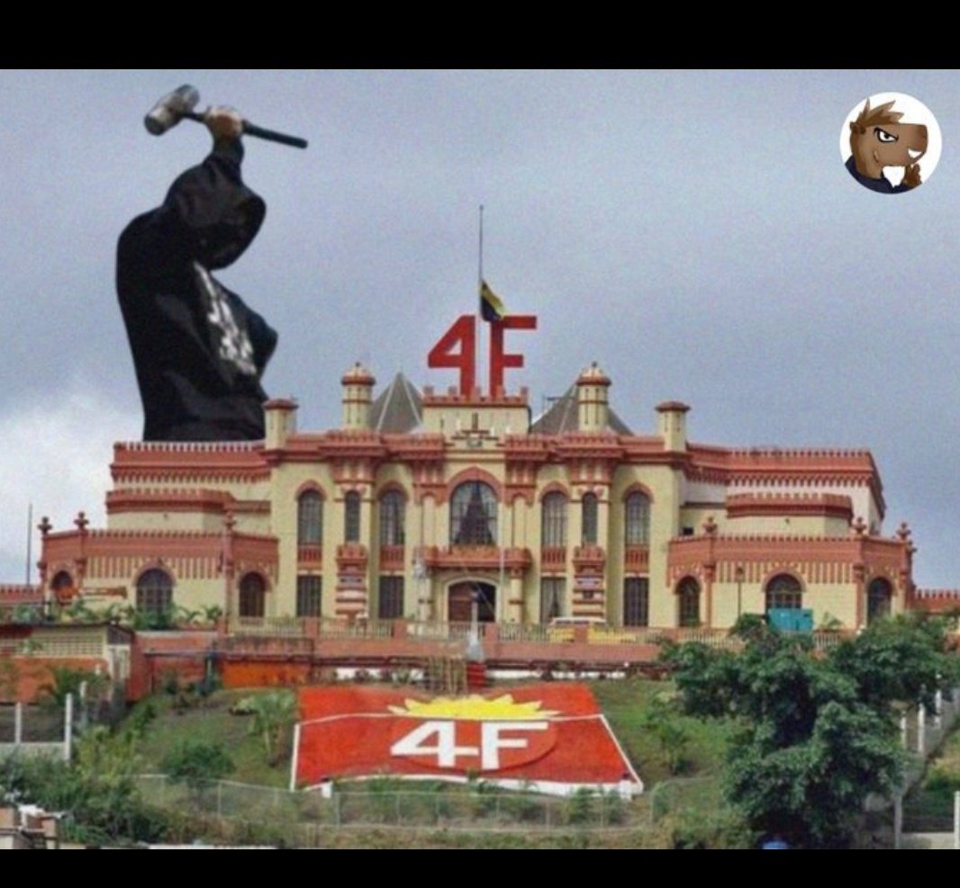 ErickJovy's tweet photo. @RedPichacosa @venezoIanos Se creará una ley donde ser chabista y tener idolatría o monumentos relacionados al chabismo será ilegal y pagará condena de cárcel por 50 años. https://t.co/kKew1RnSba