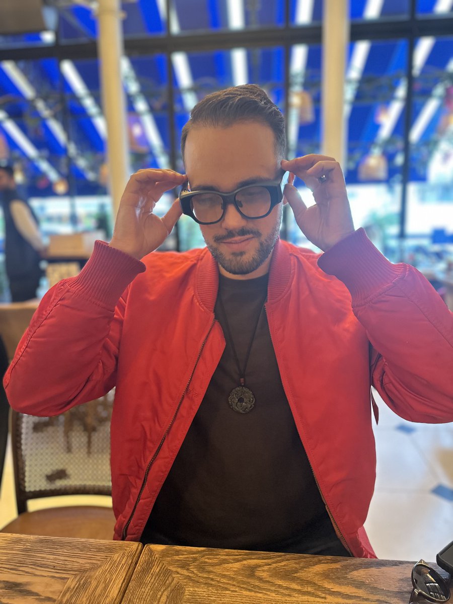 OscarFalmer's tweet photo. 😎 INMO Air 3 Pre-release Review: when AI meets XR...

*These are a preview of a future device, the kickstarter has not launched yet

🧵 Thread https://t.co/ELmyoFUeqN