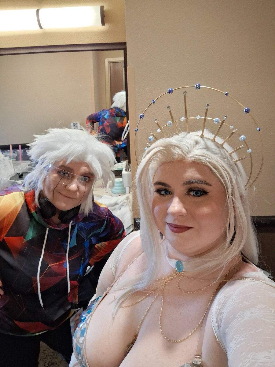 melodicTurntech's tweet image. Had the best time at CCE dressed as @LeeandLie Monarch with @nephilimcosplay as a casual @CyYuVtuber 

Cheers to another great con~