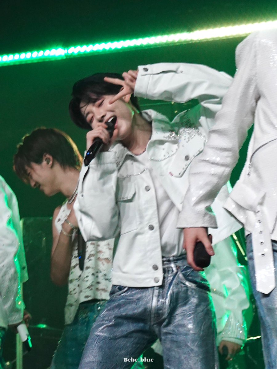 250406 NEW YORK

🎂

#25StellarYearsWithJunkyu
#준규는_트메의_영원한_원더랜드
#ジュンギュの笑顔にショッキングマックス
#헤피준규데이
#준규 #JUNKYU #ジュンギュ #金俊奎
#TREASURE #트레저