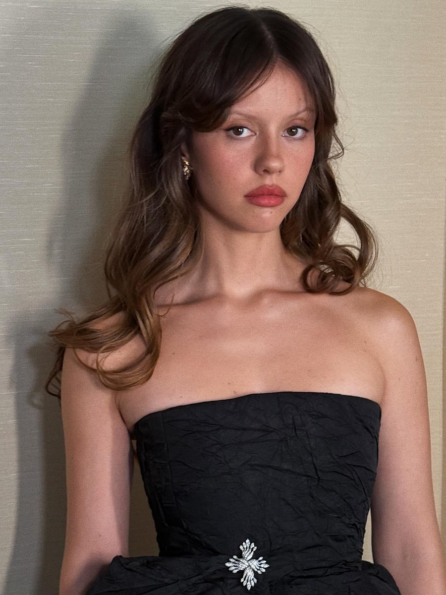 MIA GOTH.