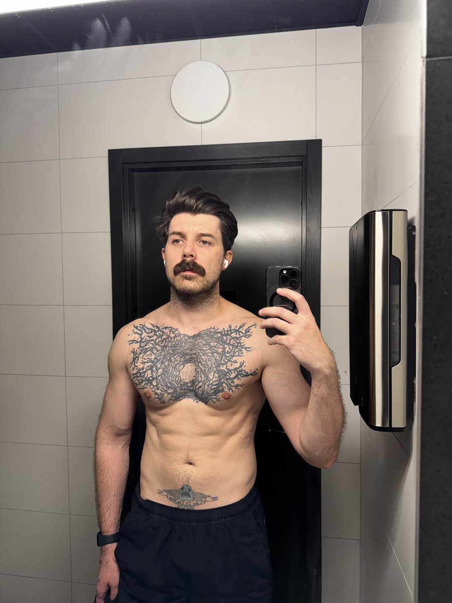 𝐖𝐃𝐖𝐑𝐌 tweet media