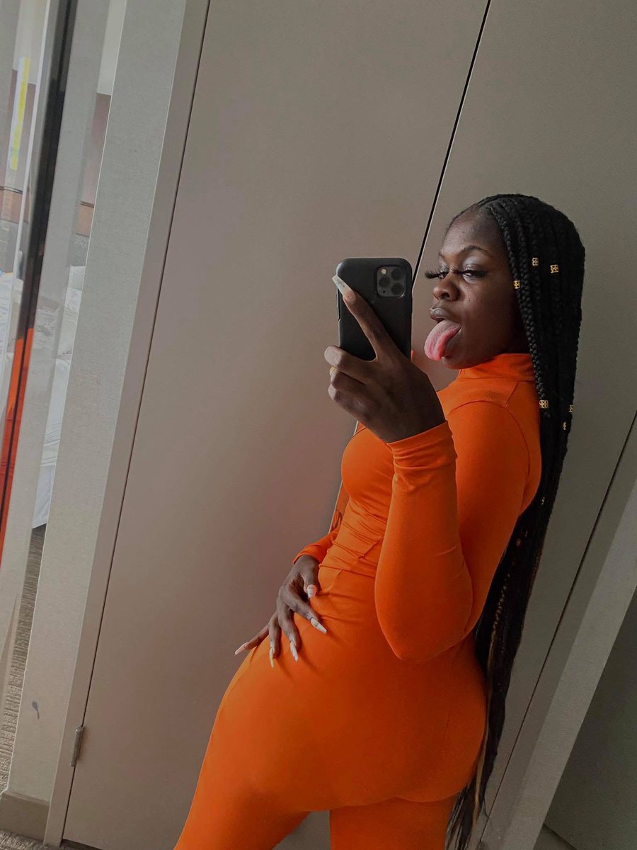 Ivorybabyyy's tweet photo. 🍊🥰 https://t.co/nj1BpjxMVu