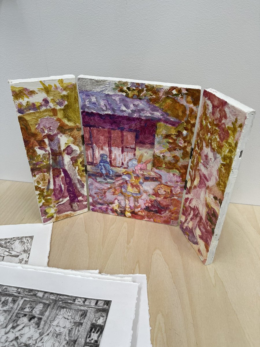 祭壇画形式の絵を、やっと組み立ててみた