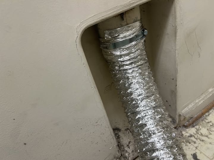JCS_HomeService's tweet photo. When it comes to dryer vents, the right connection makes all the difference.
A properly secured vent not only helps your system run efficiently but also plays a major role in keeping your home safe from potential fire hazards.
 #ashburnva #northernvirginia #purcellvilleva https://t.co/PH92HZcAnH