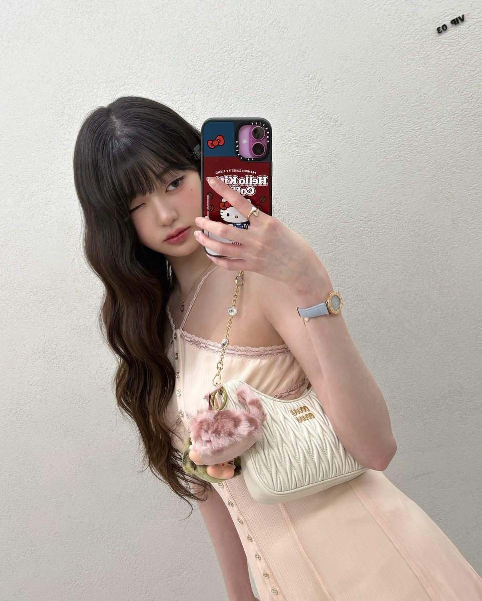 ✮ tweet media