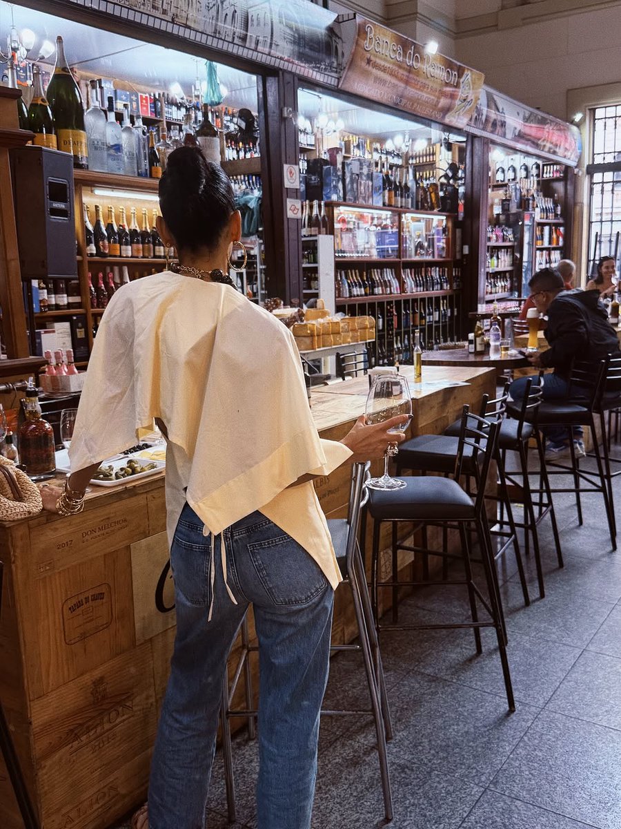 fefemotta's tweet image. Se você nunca foi ao Mercadão de São Paulo, não sabe o que esta perdendo!
Prestigia a sua cidade e o seu país! 
O mercadão é uma mistura de odores, cores, sabores e muita gente boa! Apenas vá!