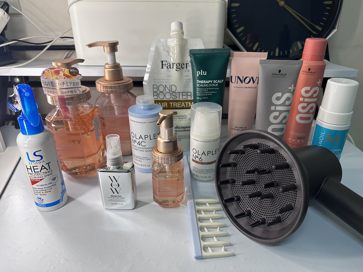 evenmakeup's tweet image. นี่คือ pruduct สำหรับ wavy hair routine ที่เราคัดมาแล้วว่าเวิร์คกับผม 2A Wavy/เส้นใหญ่/Low porosity โดยให้ ChatGPT ช่วยวางแผนด้วย และเทสอยู่นาน เวิร์คมาก

#wavy #wavyhair #wavyhairroutine #ผมหยักศก #howtoperfect #makeup #beauty #olaplex #dyson #andhoney #farger #plu #schwarzkopf