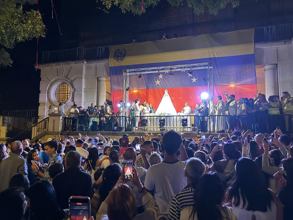 En el Día de la Virgen del Valle, patrona del oriente venezolano, nos unimos en oración con todos los devotos que celebran su fe. Que su manto nos inspire a caminar con fortaleza hacia un futuro de paz para Venezuela.