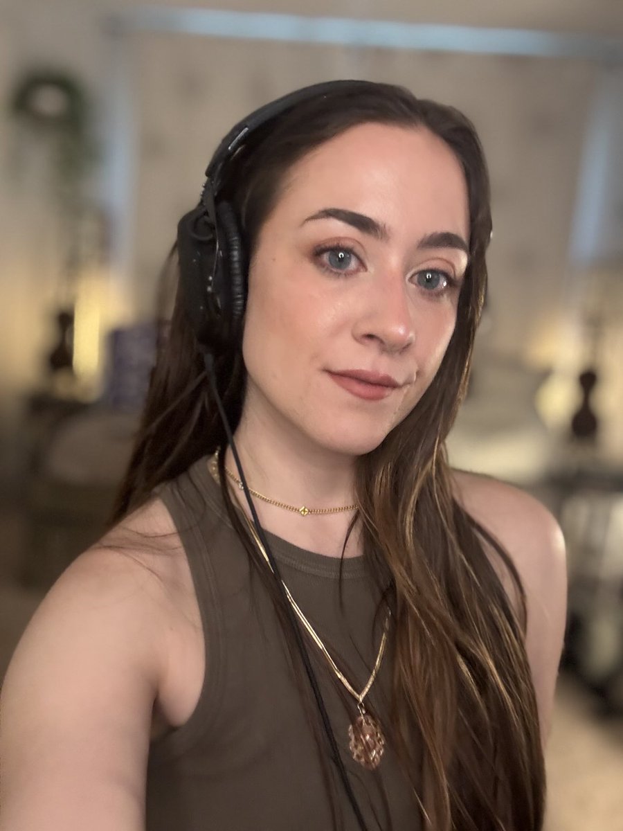 A wee bit sick but still want to stream. 

twitch.tv/joplaysviolin

youtube.com/live/KCKrTySyL…