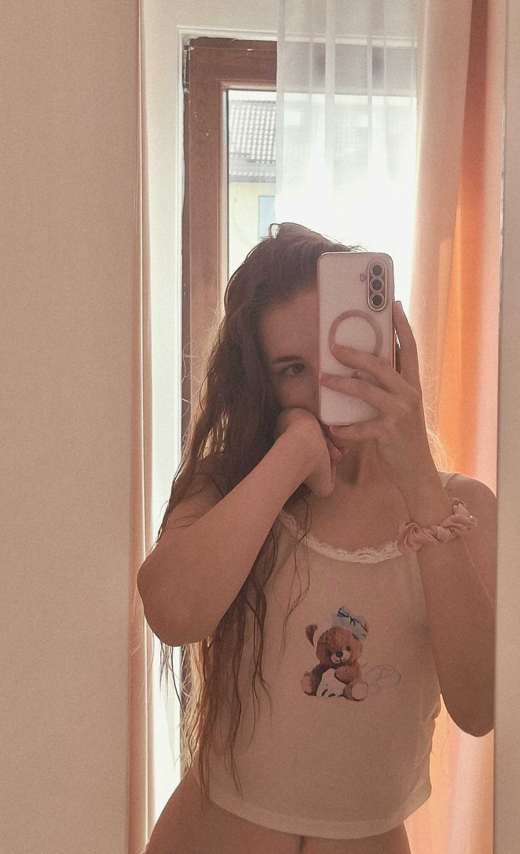 Favorite scrunchie, favorite pj top~🫶