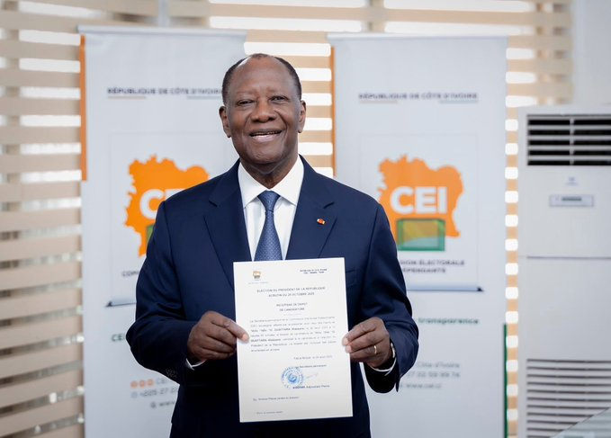 AfricaSecondes's tweet photo. Candidature déclarée recevable Alassane  Ouattara ✅ https://t.co/i6l0QIjPxE