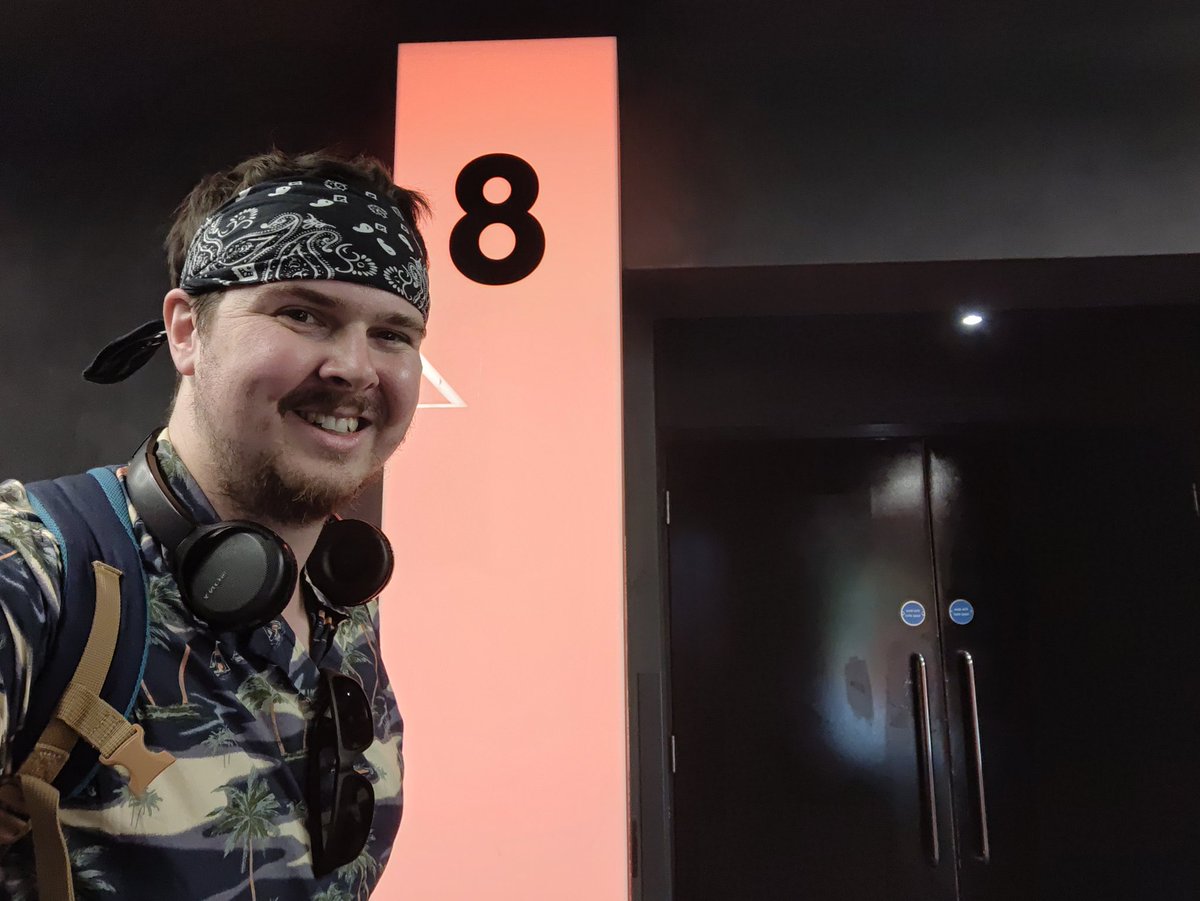 Happy Monday Everyone!!! I'm back at <a href="/cineworld/">Cineworld</a> for a Double Bill Movie Day for today and tomorrow! But first let's get started with my 123rd Movie of 2025, Jumanji (1995)!!! I was -1 when the film got released in cinemas! 😁😁😁😂😂😂