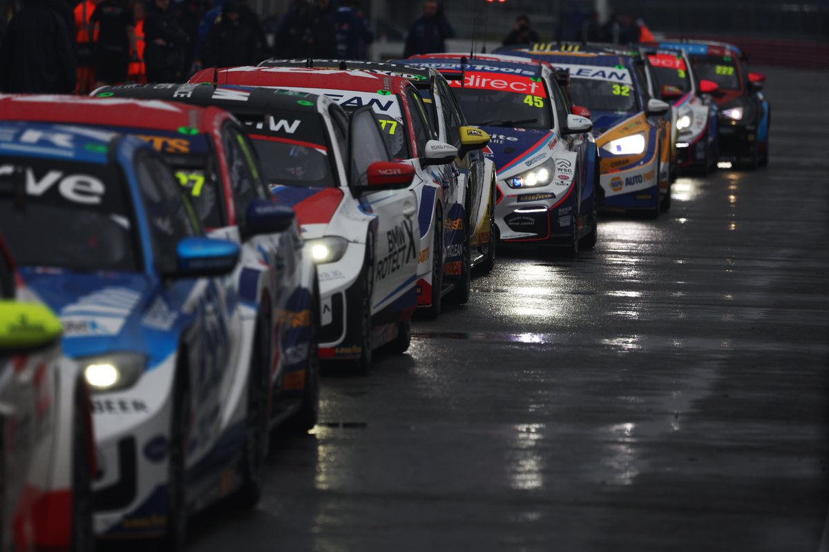 🏁 WIN SILVERSTONE TICKETS! 🏆

Your chance to grab tickets for both Sat 20th &amp; Sun 21st September at Silverstone!

👉 To enter:
1️⃣ Follow <a href="/BTCC/">BTCC</a>
2️⃣ Like this post ❤️
3️⃣ Tag the mate you’d take 👇

Winners will be contacted by this account only, this Wednesday — good luck!

#BTCC