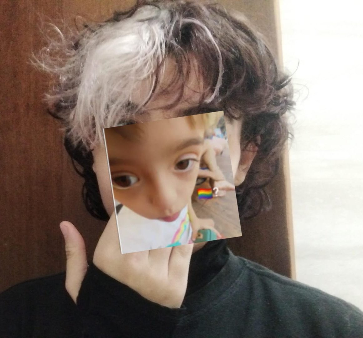 nak4h_'s tweet photo. Hiper foco tão grande em um personagem ao ponto de fazer o cabelo igual ao dele
#cellbitqsmp https://t.co/lVXXpM8r6t