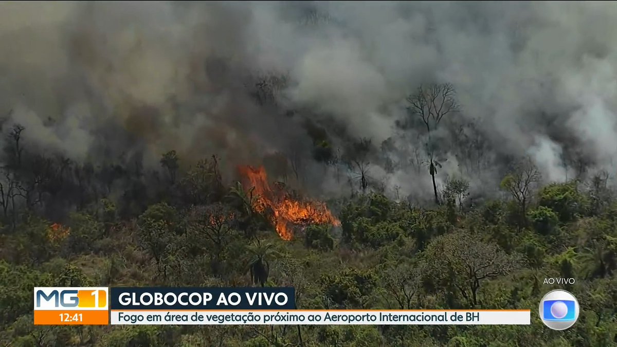Apesar da fumaça e das grandes chamas, isso não prejudica os pousos e decolagens no <a href="/bhairport_/">BH Airport ✈️</a>. #MG1