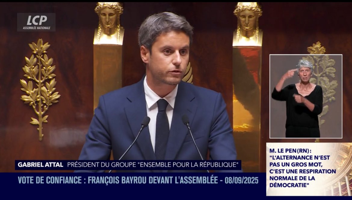 ➡️ « Ce n’est pas aux Français de régler les problèmes du parlement, c’est au parlement de régler ses problèmes et ceux des Français. »💬#Attal 

Comme toujours <a href="/GabrielAttal/">Gabriel Attal</a> brillant qui tient un discours exceptionnel ! De Gaulle et en même temps Churchill à La Tribune.