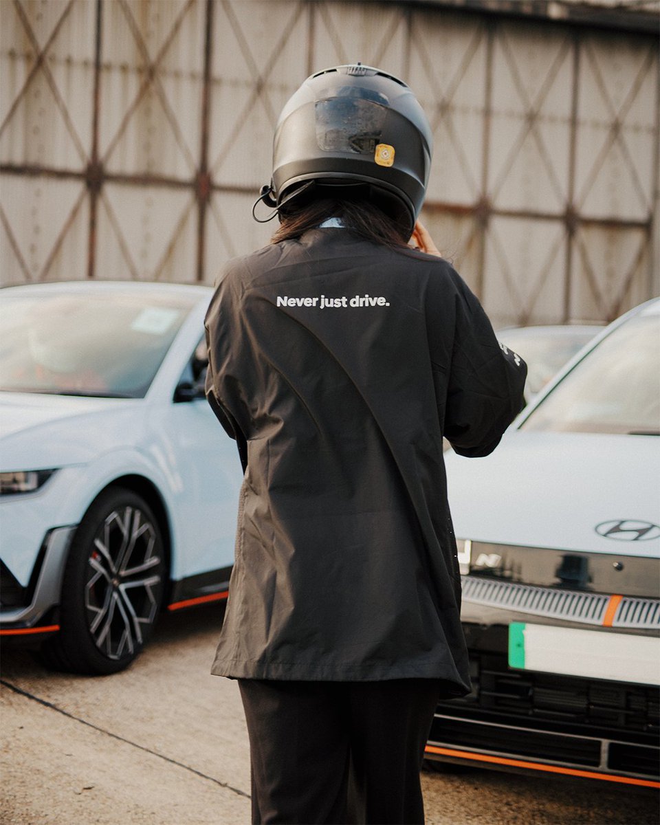 Hyundai UK tweet media