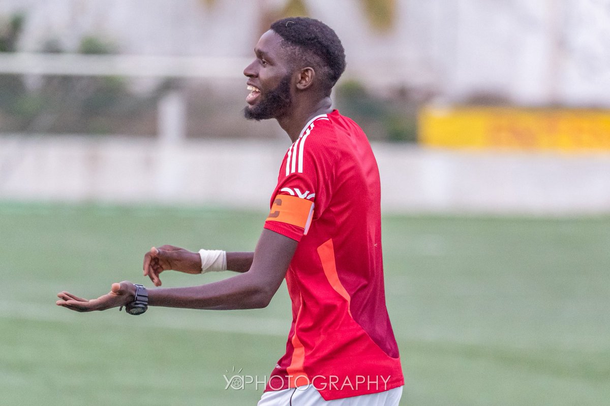 Manchester United TL221 ❤️🤍🖤

Les méchants, les impitoyables.

Kouy dieul avance bi ? 😂