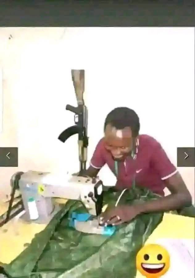 KINGIBRO6's tweet photo. @GAdebayoAdeleye Who say no be onana be this I go shot am 😒😒 https://t.co/JJZJZkj9R1
