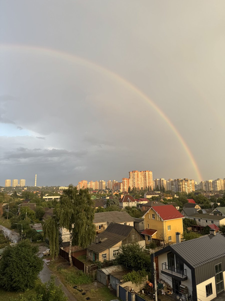 Korok_CFOP's tweet image. Do you like that rainbow?