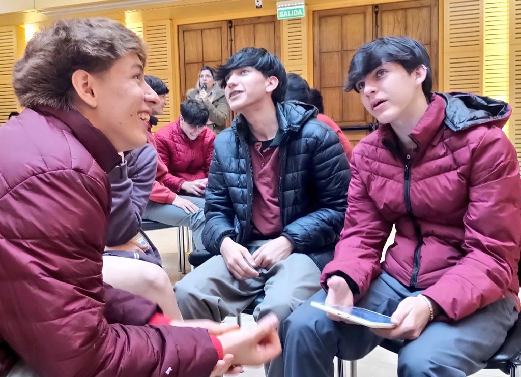 Los estudiantes del Inst. Madre de la Misericordia visitaron la Cámara de Representantes 🤩🏛️

Conocieron a los Dip <a href="/JCesino/">Jorge Martin Cesino</a> y <a href="/RudiBundziak/">Rudi Bundziak</a>, recorrieron el recinto y exploraron el móvil legislativo🤖

¡Un día lleno de aprendizaje!
<a href="/herrerayflia/">Oscar Herrera Ahuad</a>

#Misiones #Legislativo #Educación