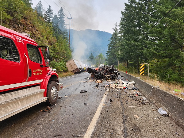 #BCHighwayPatrol  -  Police looking for witnesses and video after a serious collision shuts Hwy #1 near Yale  bit.ly/4pebLCE