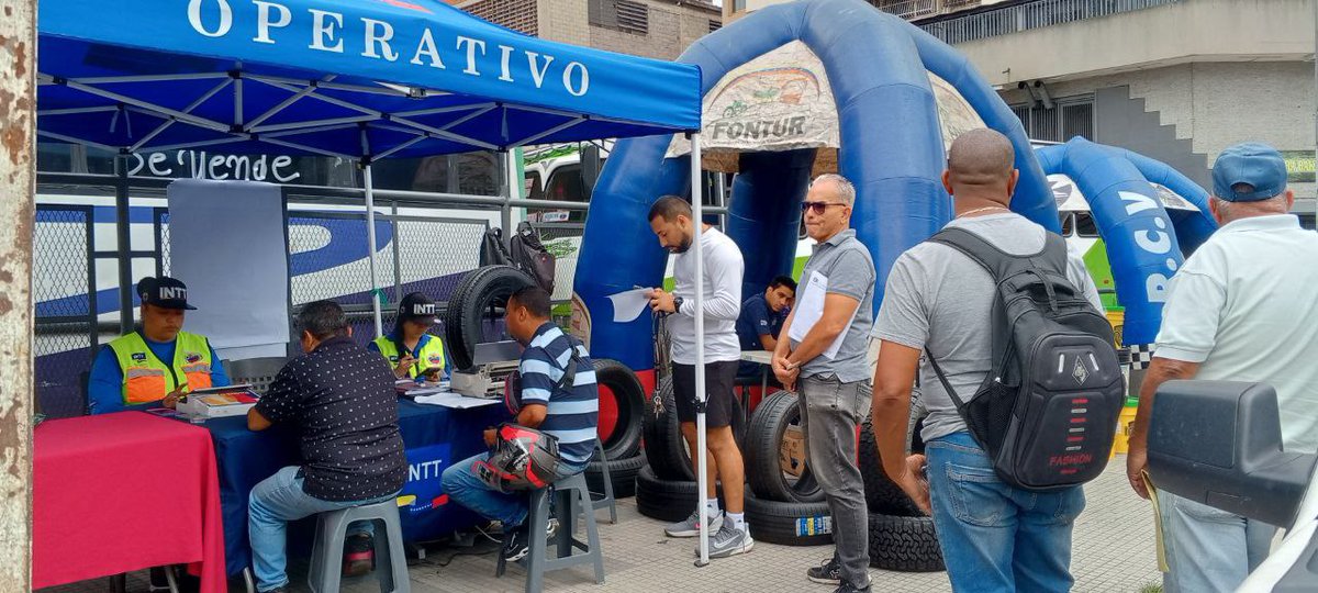Desde la E/S San Martín, trabajadores del INTT, oficina UNES, participan en jornada especial de atención al transportista, con el objetivo de acercar los servicios al gremio, y atender sus requerimientos de forma rápida y oportuna