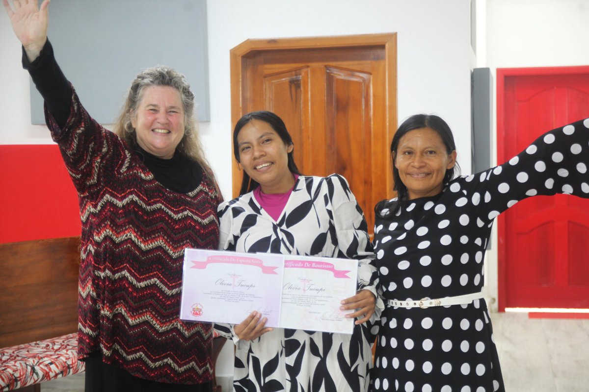 EcMissions's tweet image. One more soul filled with the Holy Ghost and baptized in Jesús name! Olivia is a new creature in Christ! Glory be to the Lord! 🙌🙌