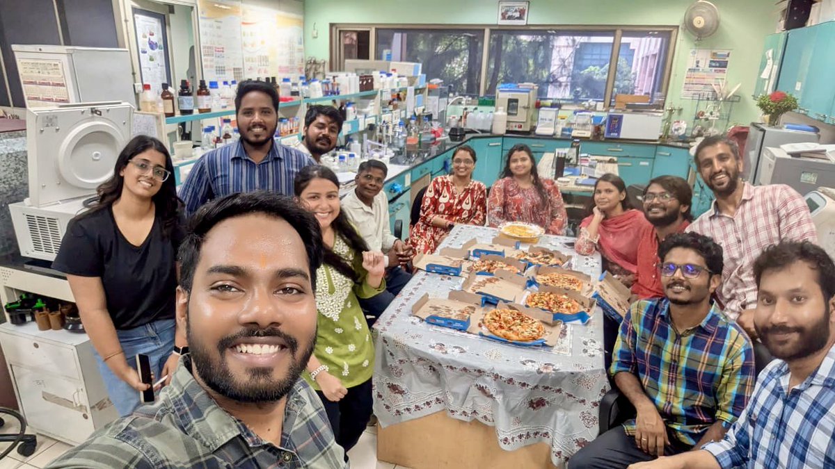 Dr Ritu Trivedi, डा ऋतु त्रिवेदी (@ritu_trivedi) on Twitter photo थोड़ा सा आत्मविश्वास और थोड़े से सुकून में मुस्कुराते ये चेहरे
यकीनन ही सुंदर भविष्य का निर्माण करेंगे ….
<a href="/ritu_lab/">Ritu's LAB</a> थोड़ा सा आत्मविश्वास और थोड़े से सुकून में मुस्कुराते ये चेहरे
यकीनन ही सुंदर भविष्य का निर्माण करेंगे ….
<a href="/ritu_lab/">Ritu's LAB</a>
