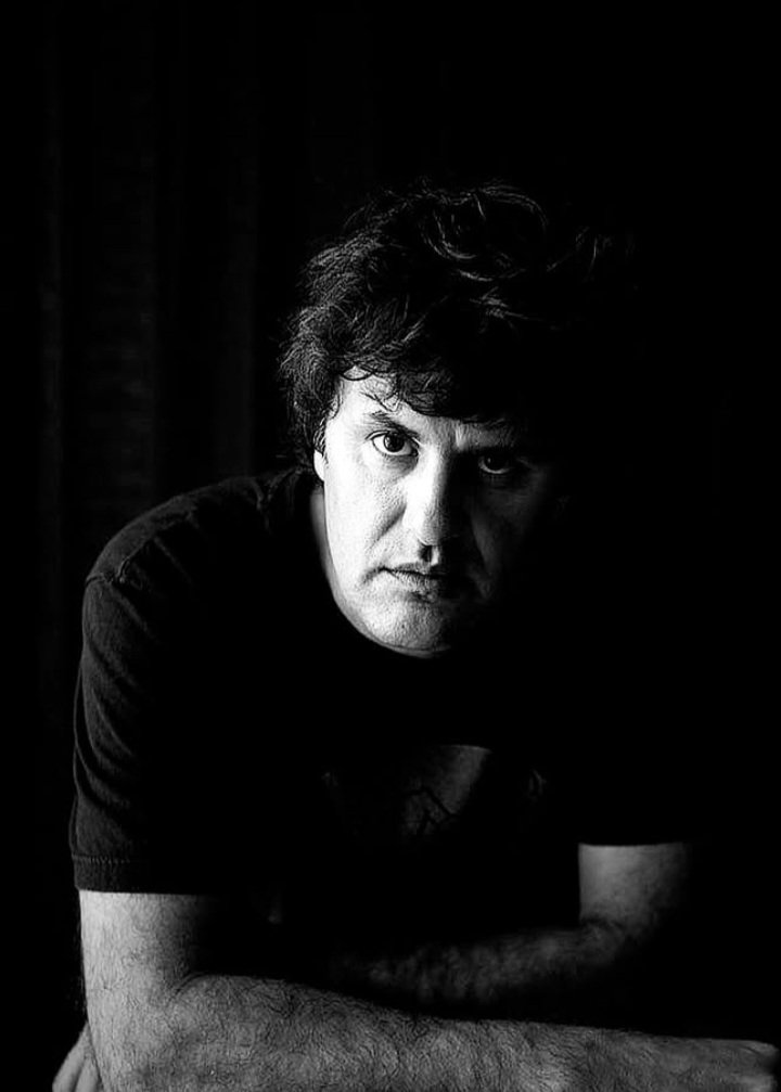 Una foto sin color
no me tires por favor
soy lo último que queda de mí 🎶