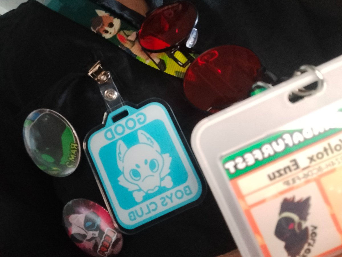 Voltox_Enzu's tweet photo. What a day for my first Con, thank you for the experience @BarkadaCon!!

#BarkadaFurFest2025 #FurryCon #protogen #furry https://t.co/8Ncu2xJoym