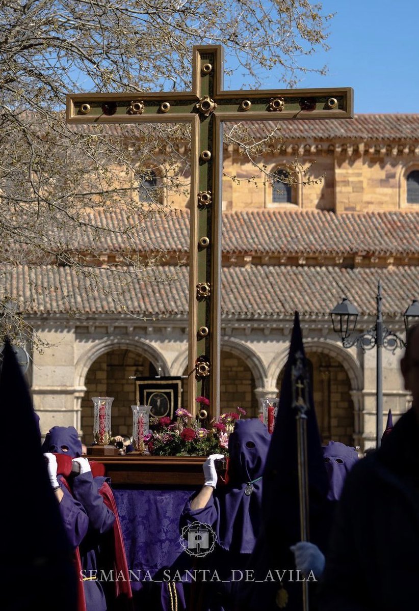 🔴 Triduo a la Santa Vera Cruz.

Día 12: Ilmo. Sr. D. Pablo Martín Pascual, vicario para la educación católica.

Día 13: M.I. Sr. D. Óscar Robledo Merino, delegado de patrimonio y canónigo de la <a href="/CatedralAvila/">Catedral de Ávila</a> 

Día 14: Ilmo. Sr. D. José M. García Somoza, vicario para el clero.