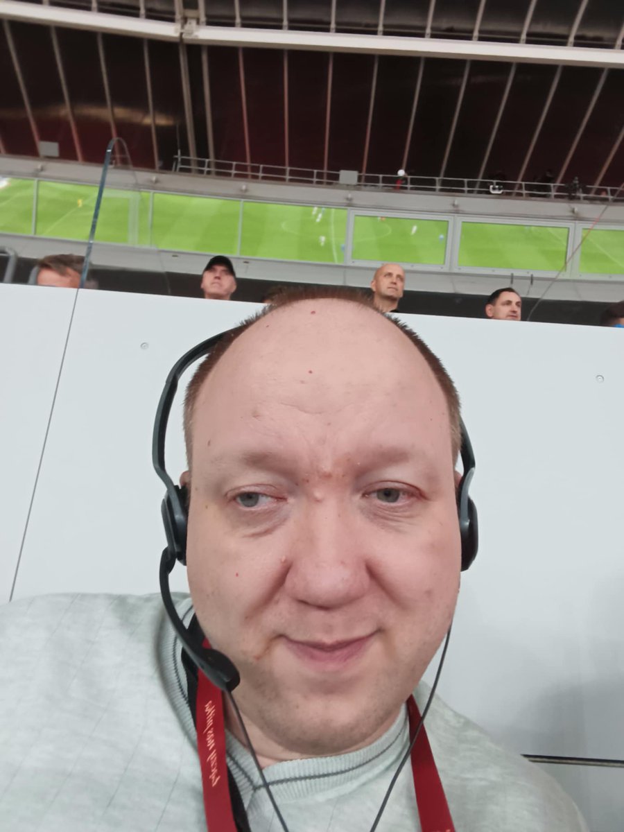 adamek1910's tweet image. Wiem że wielu z was mi kibicuje przyznam szczerze że taki wysyp pozytywnych komentarzy po wywiadach z meczu #POLFIN  Dziękuję wam za to pracować dla @CANALPLUS_SPORT @sport_tvppl @ELEVENSPORTSPL  @Meczykipl byłby czymś wyjątkowym może kiedyś się uda