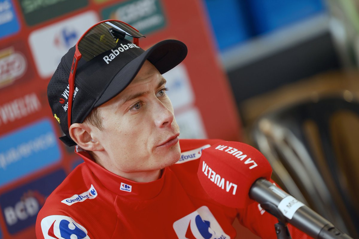 Photolopez's tweet image. Vingegaard en relación a las protestas pro Palestina en #LaVuelta25: &quot;La gente lo hace por una razón. Es terrible lo que pasa en Gaza. Los que protestan quieren tener una voz. Simplemente están desesperados por hacerse oír&quot;.