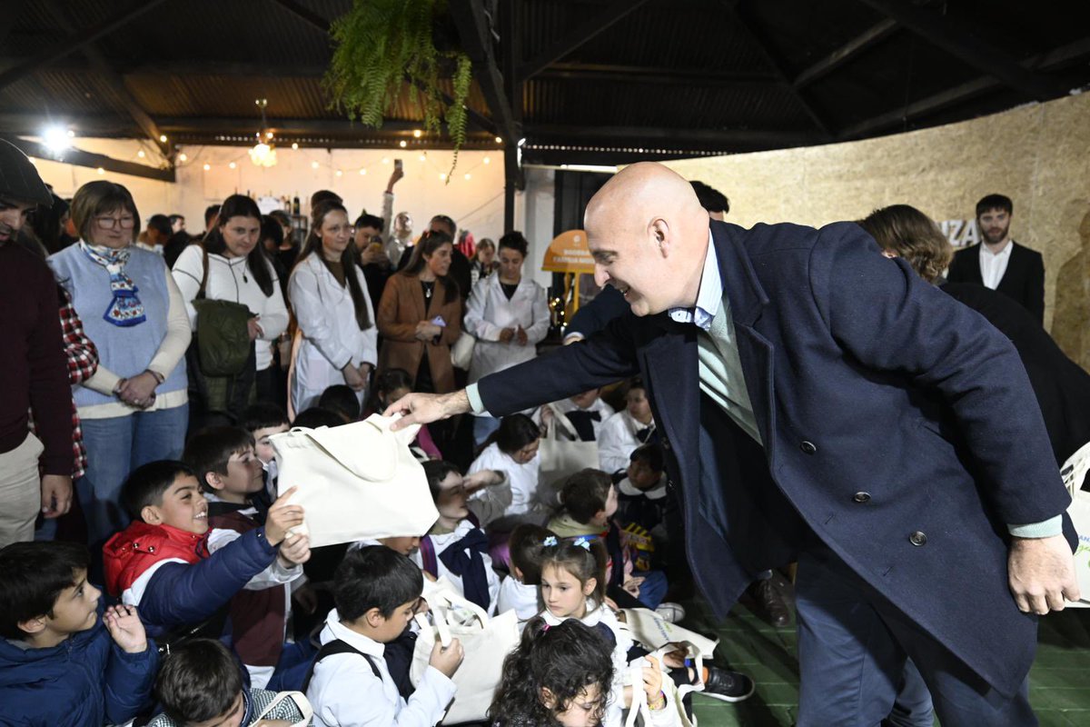 🟢Canelones en la <a href="/ExpoPrado/">Rural del Prado</a> 2025 

En la jornada el Intendente Francisco Legnani y autoridades visitan el pabellón Nº11 para la inauguración del mismo.

Durante toda la semana te esperamos para disfrutar de lo mejor de nuestro departamento 😁