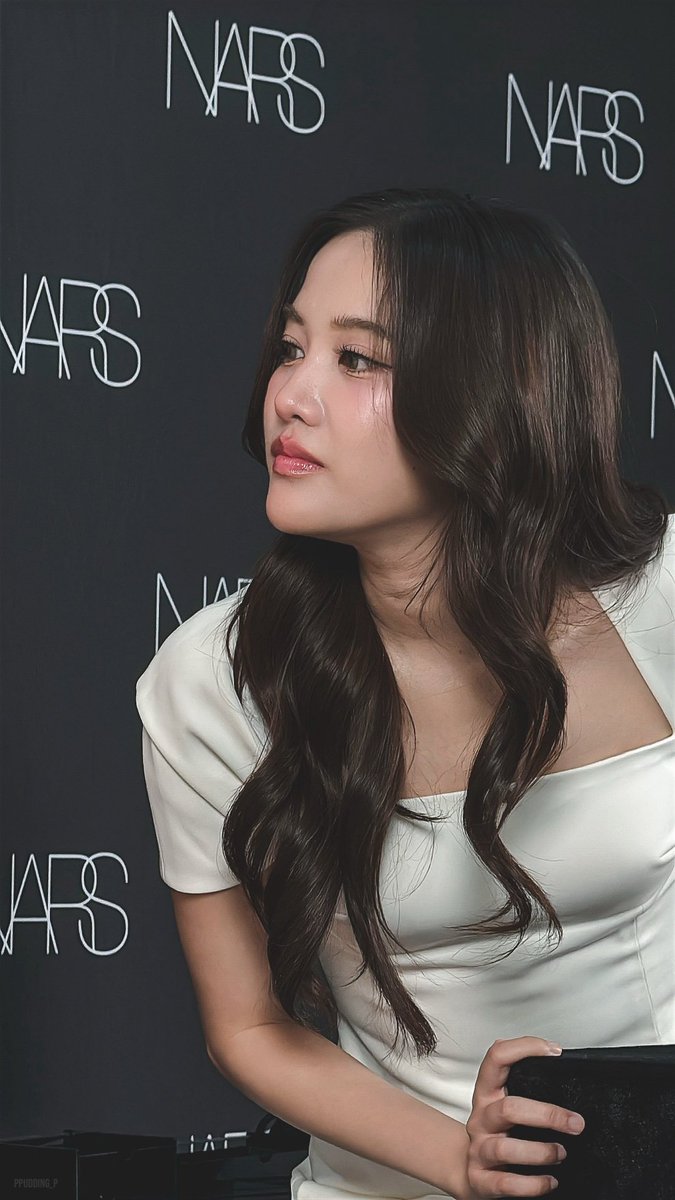 itsbecfreen_'s tweet photo. OH WOAHHHH 

SAROCHA NARS BLUSH AT LAZLIVE
#NARSTHxFreen
#srchafreen https://t.co/JcRLPkBZmJ