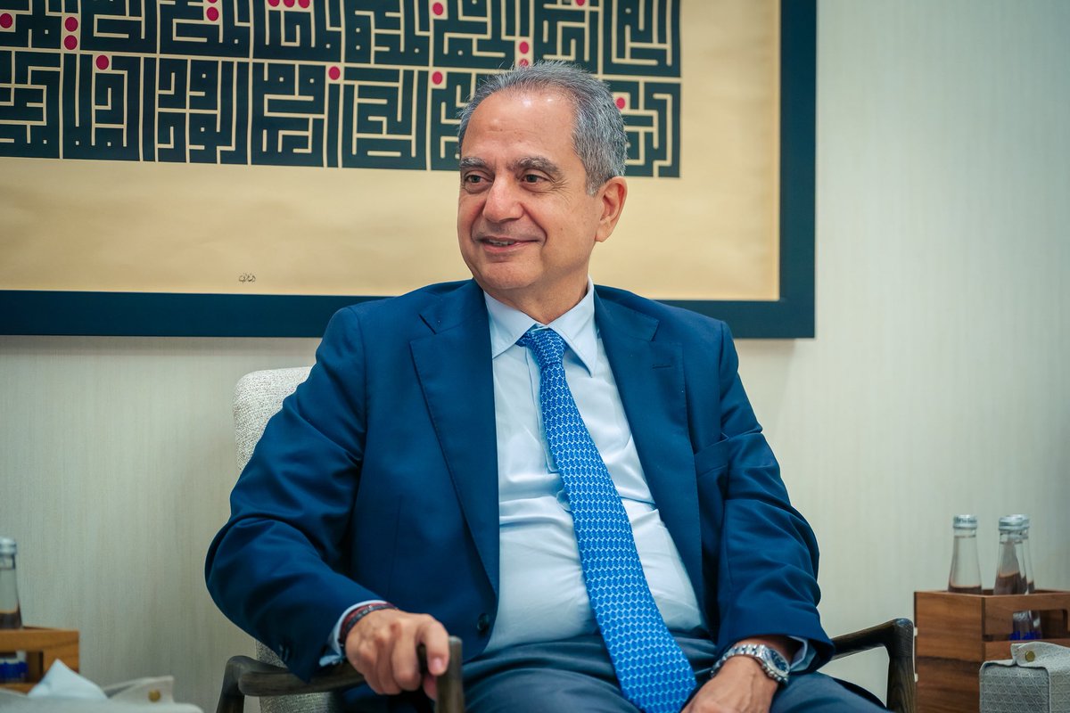 بعدما أمضى #التيار_الوطني_الحر ١٥ عاماً على رأس وزارة الطاقة والمياه زارعاً فيها الوعود بكهرباء ٢٤/٢٤ وبتنظيم قطاع المياه ومعالجة الصرف الصحي لم يحصد اللبنانيون سوى "ما خلونا" ومليارات من الديون وفشل على كل الصعد.
وها هو رئيسه يتوسل البارحة إفتعال سجالات ورمي الحرام علينا بحثاً