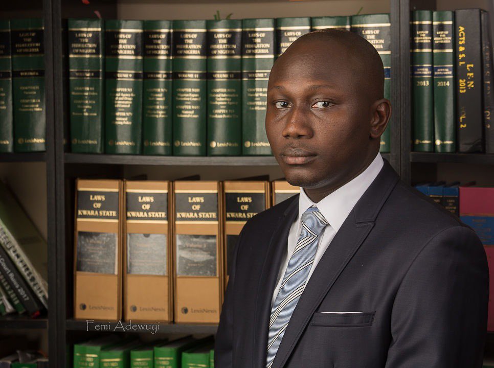 Meet Oyetola Muyiwa Atoyebi, SAN, the youngest ever to attain the prestigious rank of Senior Advocate of Nigeria, at just 34.

I just watched his recent interview with Lawverse, and I’m genuinely inspired.
He walked so others could fly.

This is the kind of leadership the next