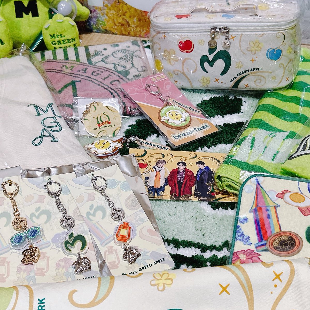 ミセス バベルLANDMARK in HARAJUKU POP UPカーディガン MGA MAGICAL