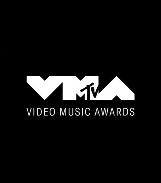 As celebridades mais comentadas durante o #VMAs  no Twitter nos Estados Unidos:

1. Ariana Grande — 5.2M
2. Lady Gaga — 1.9M
3. Sabrina &amp; Doja Cat — 1.1M
4. Tate Mcrae — 740K
5. Mariah Carey — 720K