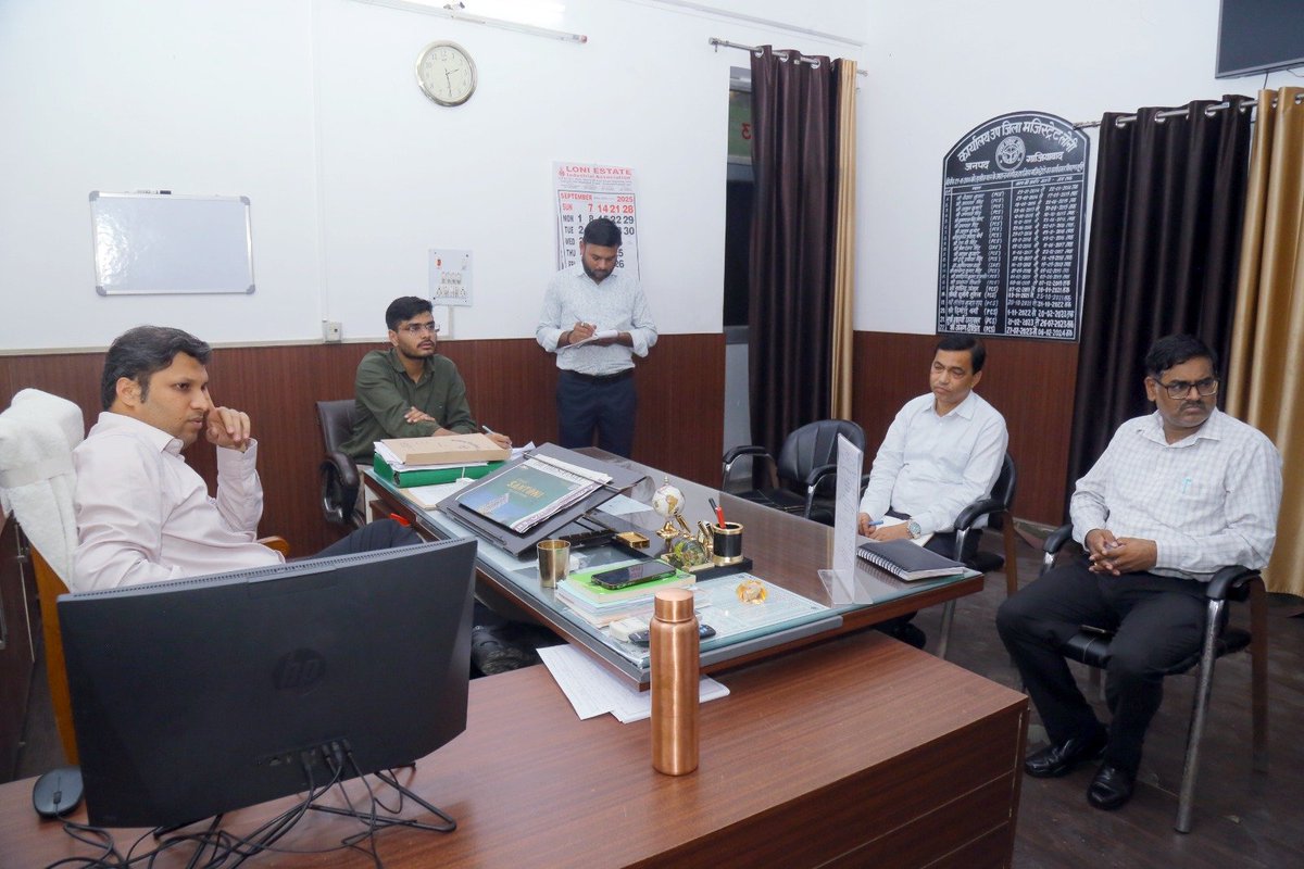 DM Ghaziabad tweet media