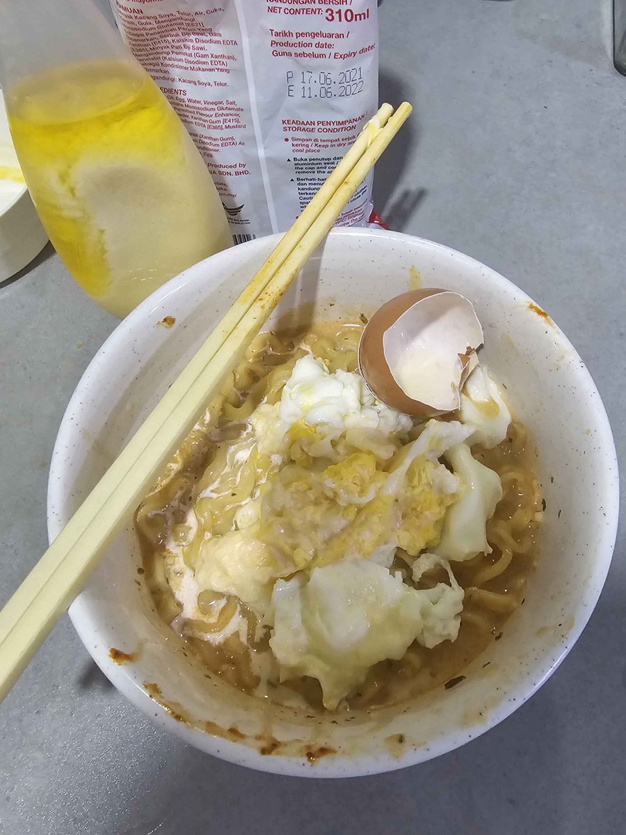 7ogata_'s tweet photo. .@TSchmiddddy 
祝B4U在IVL中好运！我关注了你最近的Buldak，觉得它不错 egg-cellently

Good luck to B4U in IVLs! I followed your most recent Buldak hack and I think it well egg-cellently 🤣🤣😂 my friends @diuleilom0 @RamielRami_Ram @cinnasop loved it! https://t.co/C3PEzxNkNj