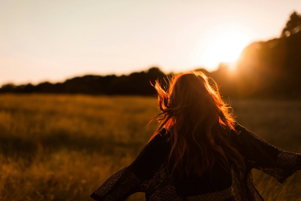 Good Monday! 

Gratitude and appreciation
puts you in the frequency
of ease, flow and abundance.

Say this mantra every night 
before you go to sleep:

Thank you. Thank you. Thank you.
This day has been a blessing. ♥️

#MondayMotivation