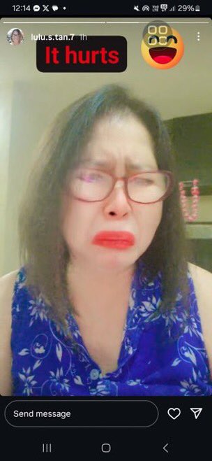 happines_0520's tweet photo. Umiiyak si lola😅bat naman kasi yung apo lang ang invited eh gusto din naman nya ng chivas🤭🤣Padalhan mo daw ng isang drun ng chivas Mr. Ginoo😂✌️Ang gandang lahi🤭🤣😂✌️ https://t.co/hOfDLxiqRa